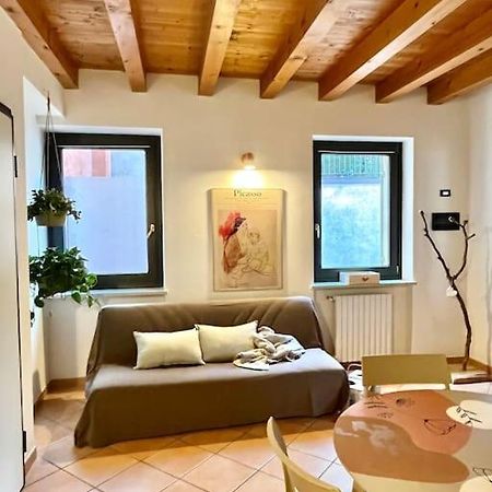 La Casa Di Nina - Appartamento 1 Valeggio sul Mincio Luaran gambar
