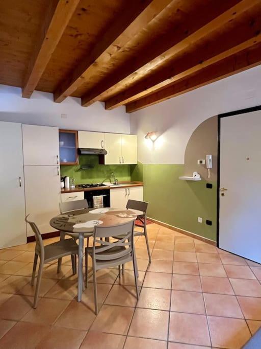 La Casa Di Nina - Appartamento 1 Valeggio sul Mincio Luaran gambar
